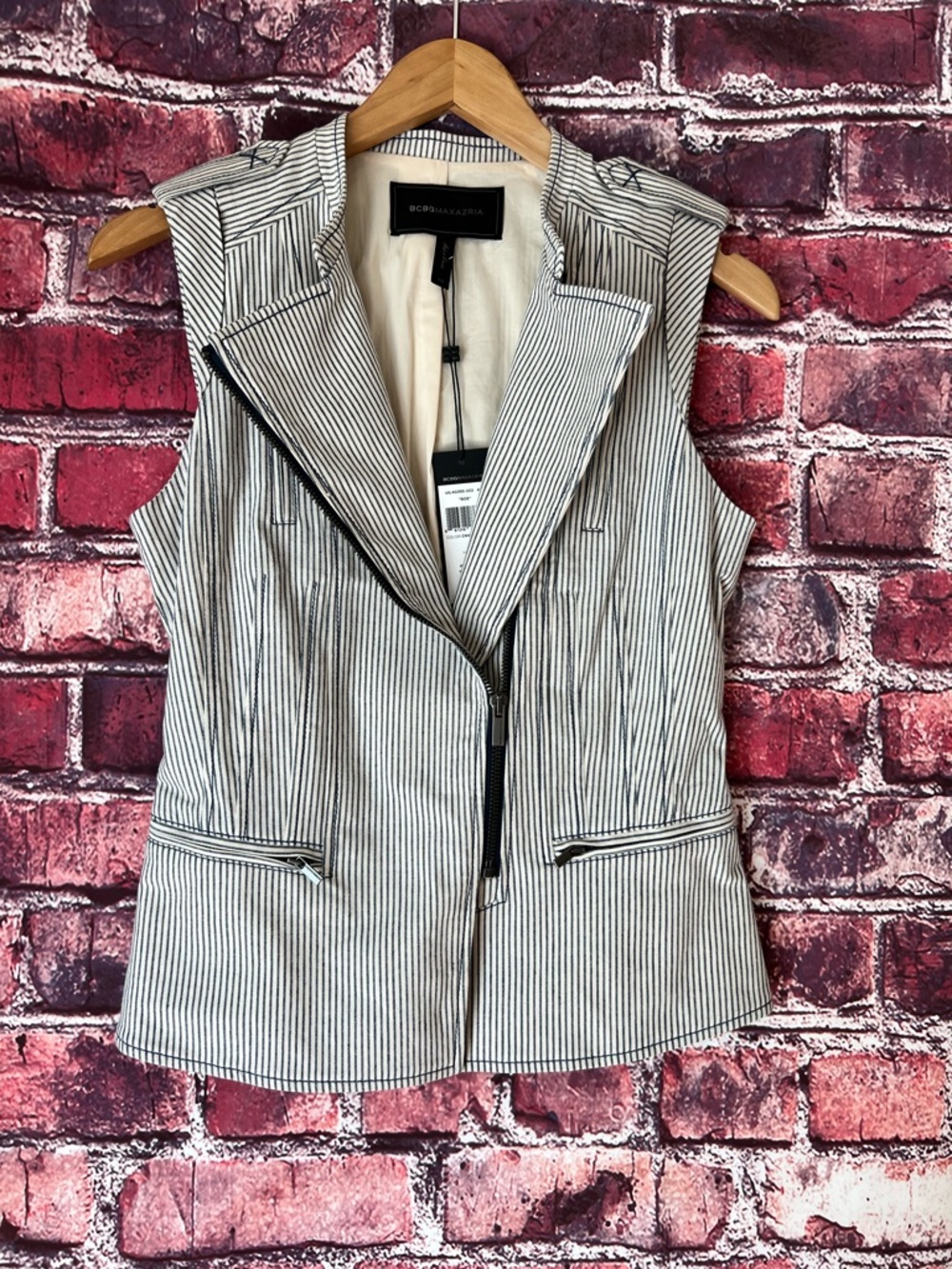 BCBGMAXAZRIA Structured Seersucker Moto Vest